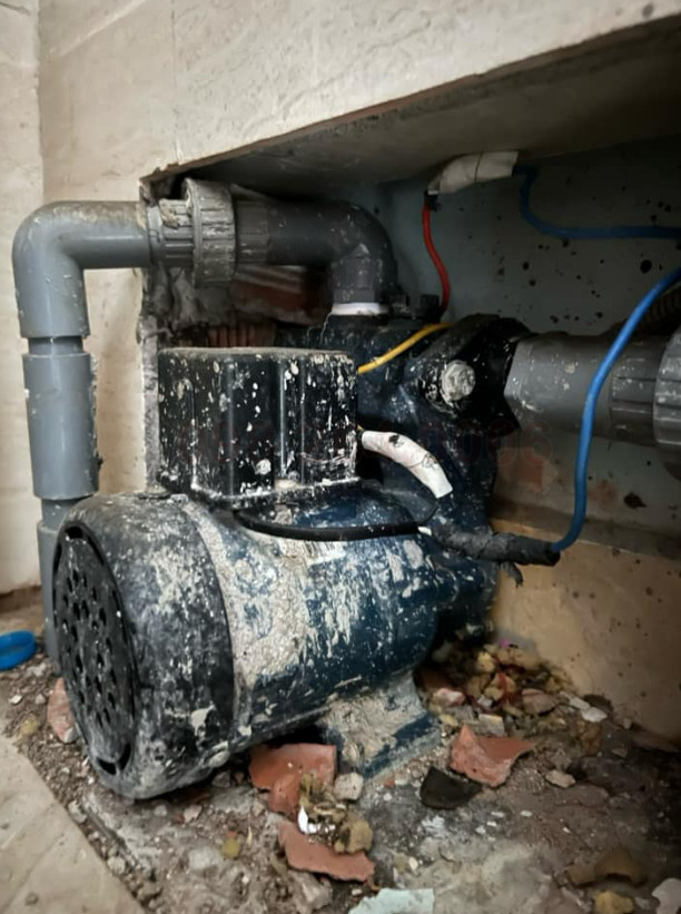 Thợ sửa máy bơm lành nghề, giàu kinh nghiệm